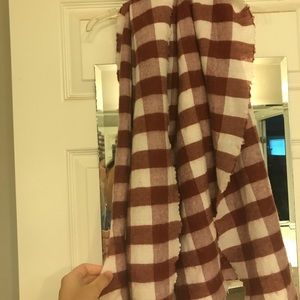 Gap scarf